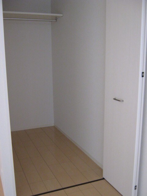物件内観写真10　(収納)