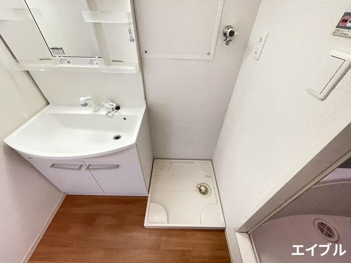 物件内観写真12　(洗濯機置場)