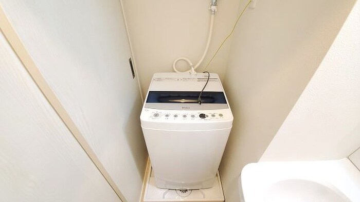 物件内観写真17　(洗濯機置場)