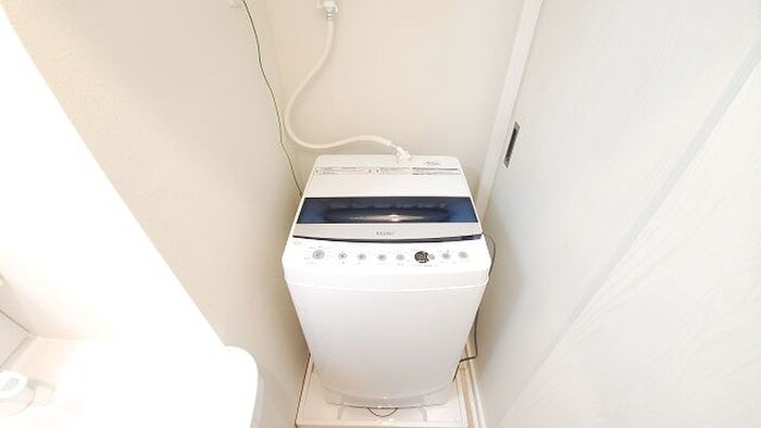 物件内観写真18　(洗濯機置場)