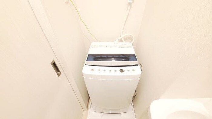 物件内観写真18　(洗濯機置場)