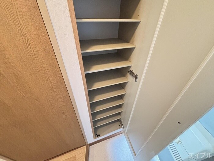 物件内観写真15　(靴箱)