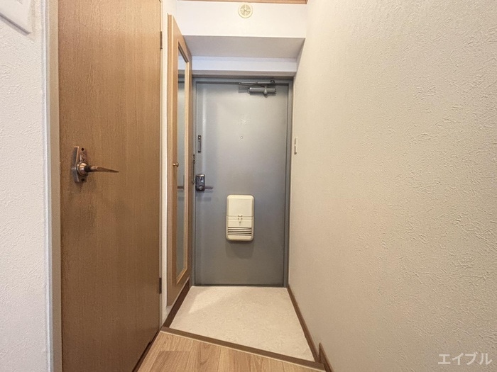 物件内観写真16　(玄関)