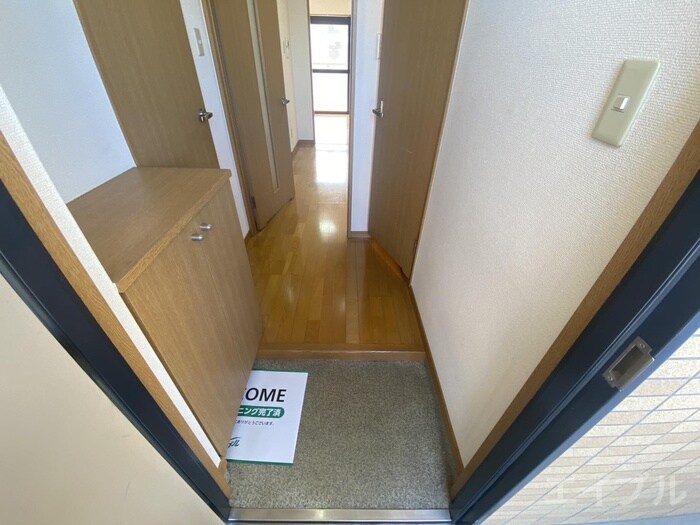 物件内観写真15　(玄関)