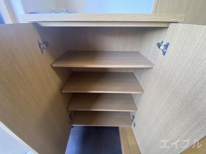 物件内観写真15　(靴箱)