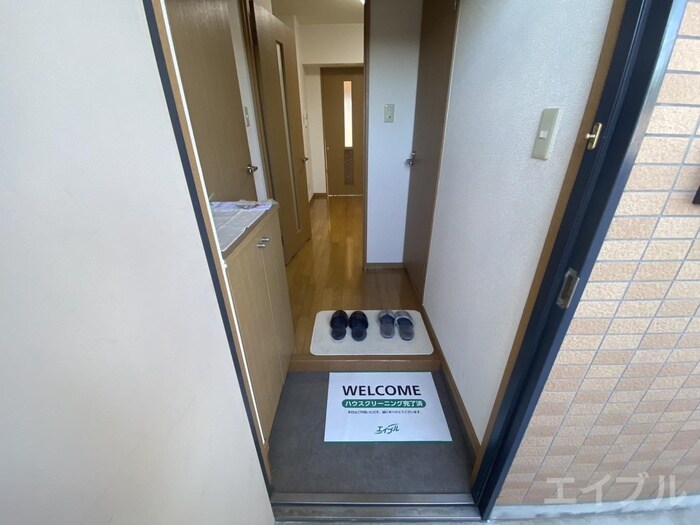 物件内観写真16　(玄関)