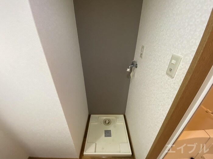 物件内観写真19　(洗濯機置場)