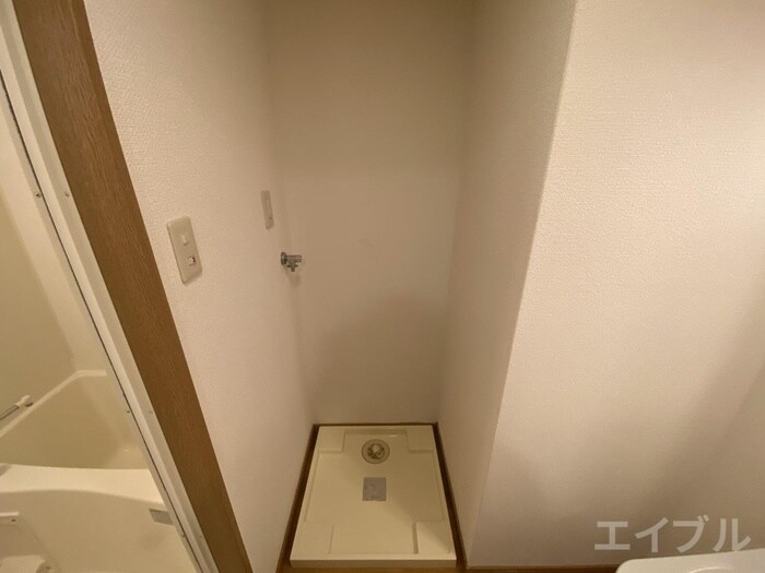 物件内観写真19　(洗濯機置場)