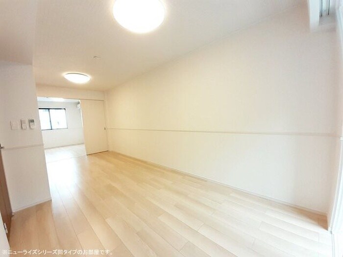 物件内観写真2　(居室)