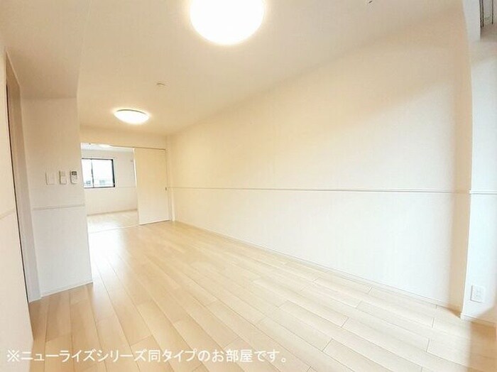 物件内観写真2　(居室)