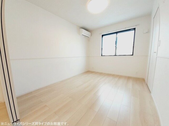 物件内観写真3　(居室)