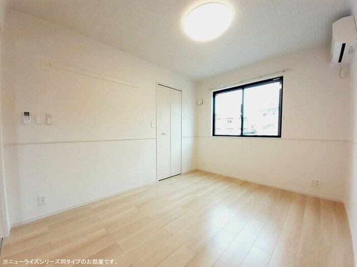 物件内観写真3　(居室)