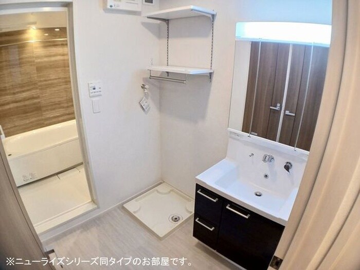 物件内観写真9　(洗面)