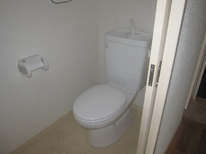 物件内観写真9　(トイレ)