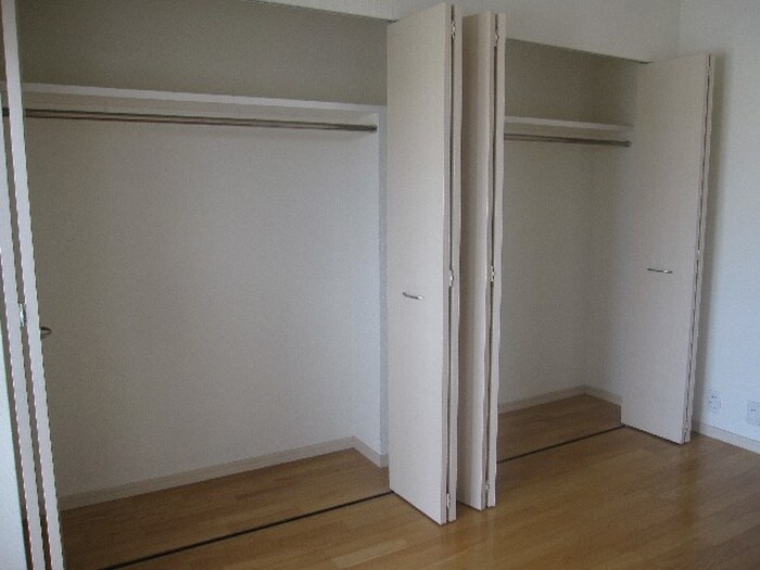 物件内観写真11　(収納)
