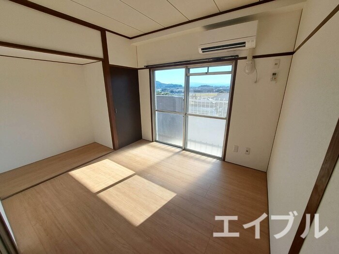 物件内観写真8　(居室)