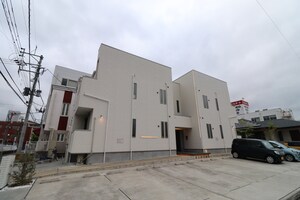 GRANDTIC　ジュリア川津外観写真