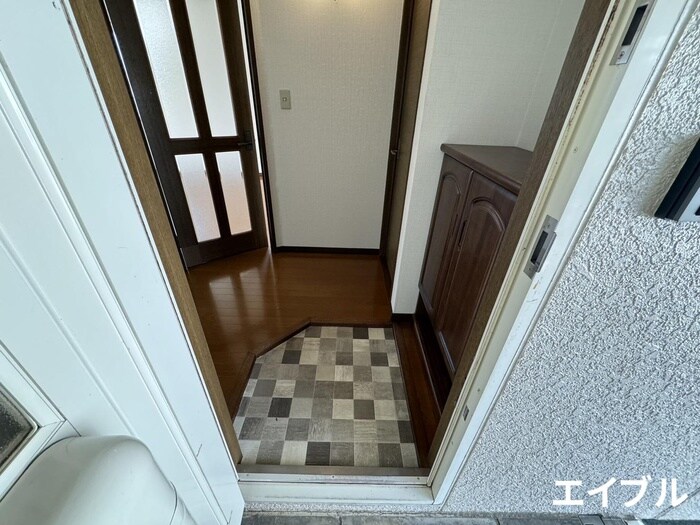 物件内観写真14　(玄関)