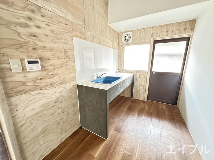 物件内観写真3　(キッチン)