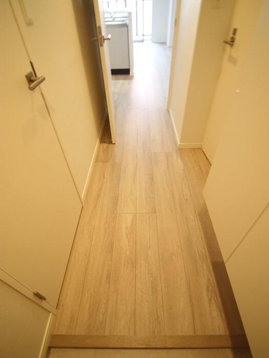 物件内観写真14　(廊下)
