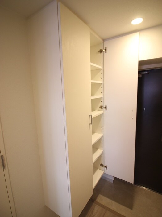 物件内観写真15　(靴箱)