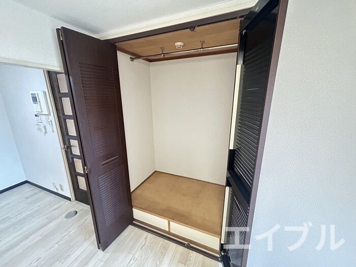 物件内観写真12　(収納)