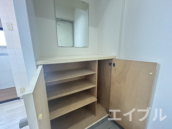 物件内観写真16　(靴箱)