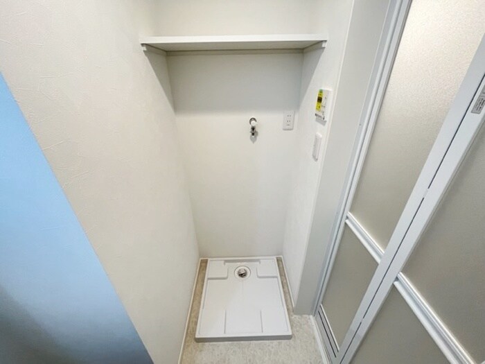 物件内観写真12　(洗濯機置場)
