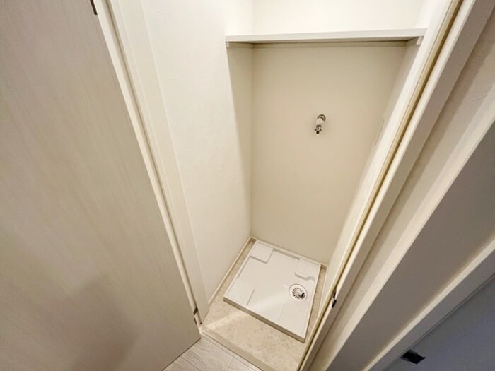 物件内観写真12　(洗濯機置場)