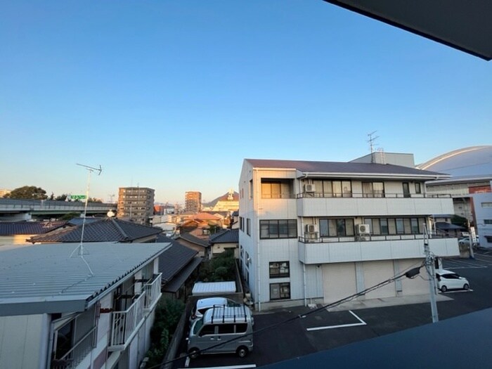 物件内観写真14　(室内からの展望)