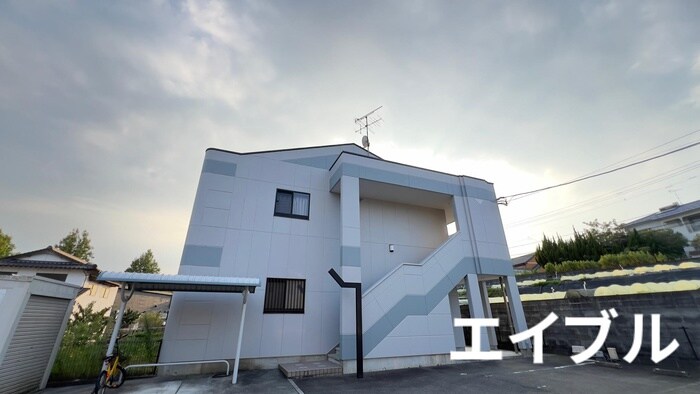 物件外観写真4　(エントランス部分)