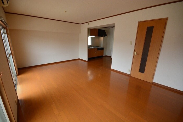 物件内観写真4　(居室)