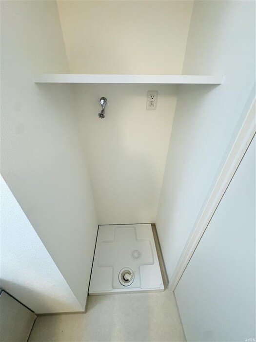 物件内観写真12　(洗濯機置場)