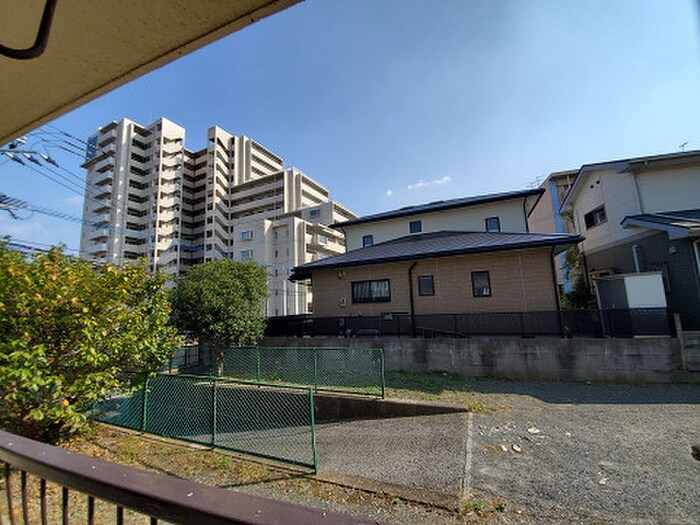 物件内観写真13　(室内からの展望)