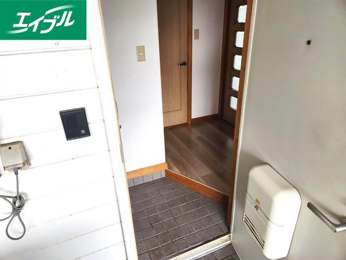 物件内観写真13　(玄関)