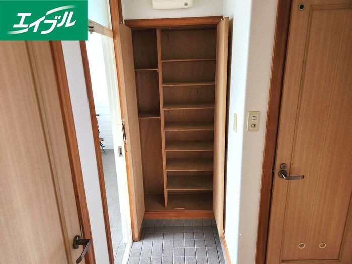 物件内観写真16　(靴箱)