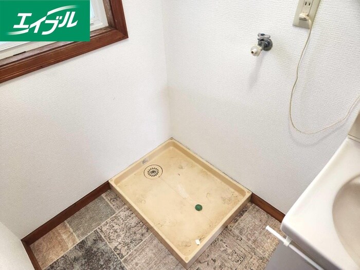 物件内観写真20　(洗濯機置場)