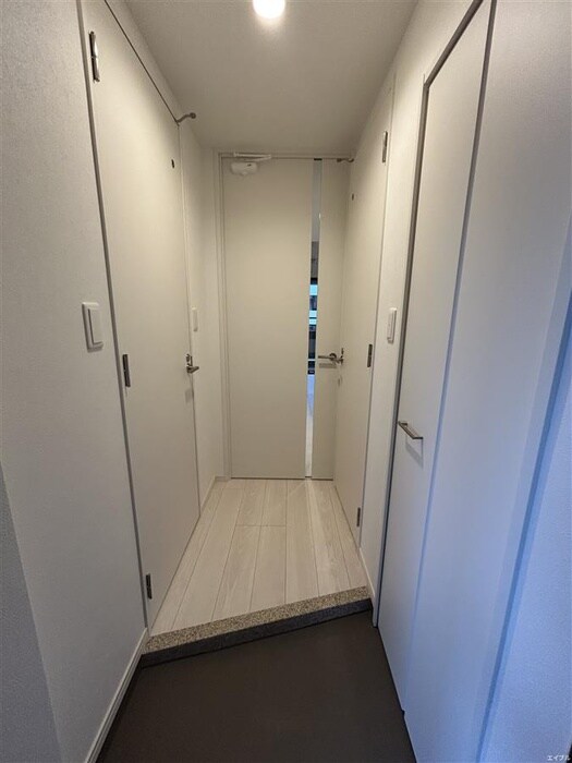 物件内観写真15　(廊下)