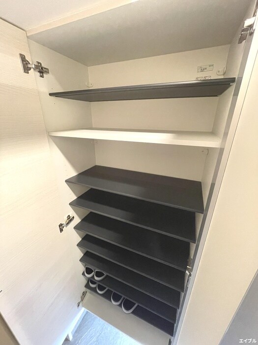 物件内観写真10　(靴箱)
