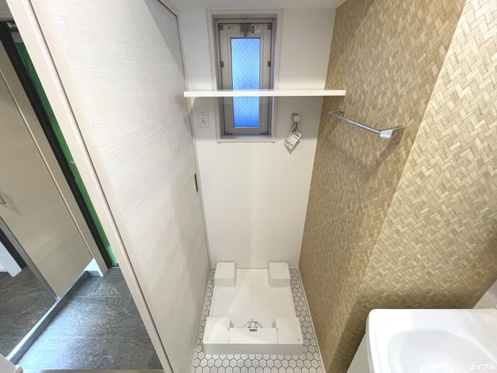 物件内観写真14　(洗濯機置場)