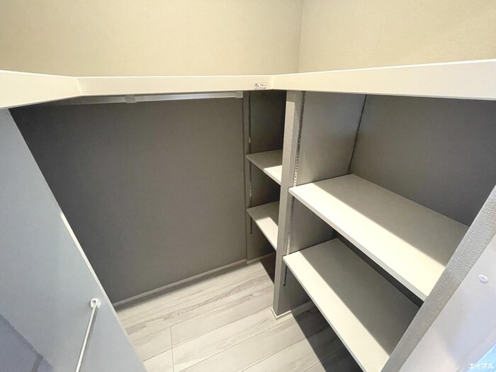 物件内観写真18　(収納)