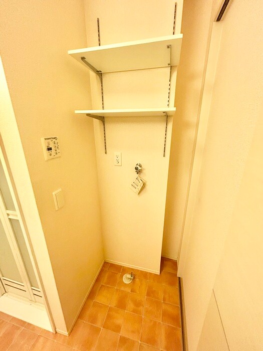 物件内観写真19　(洗濯機置場)