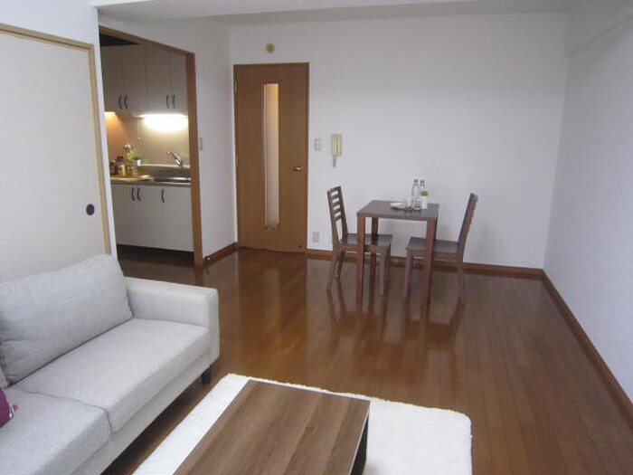 物件内観写真8　(居室)