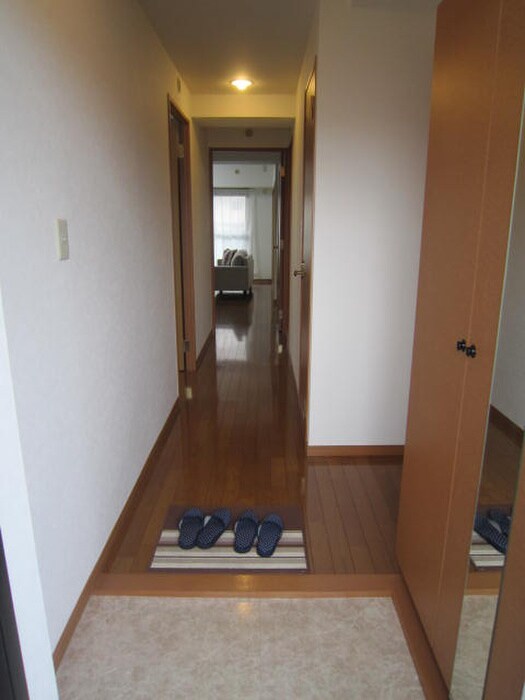 物件内観写真15　(廊下)