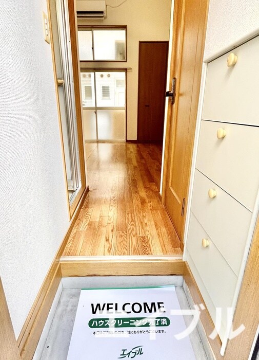 物件内観写真17　(玄関)