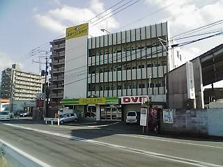 三角マンション