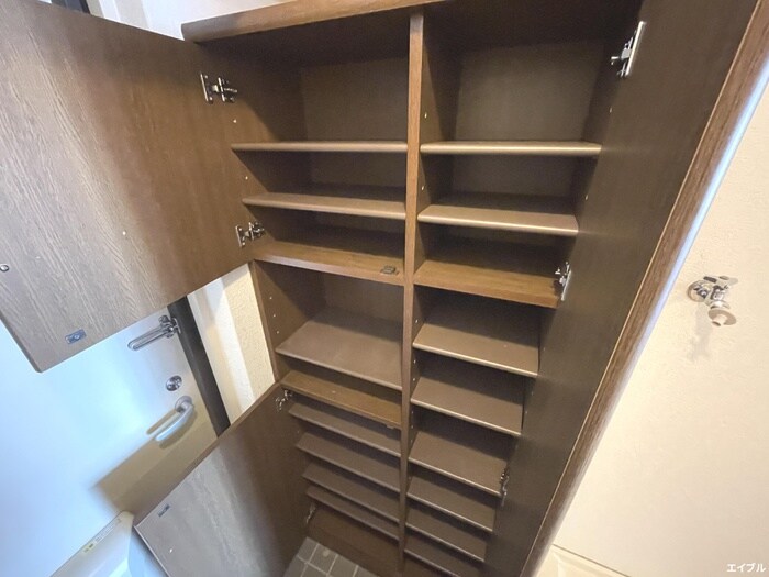 物件内観写真12　(靴箱)