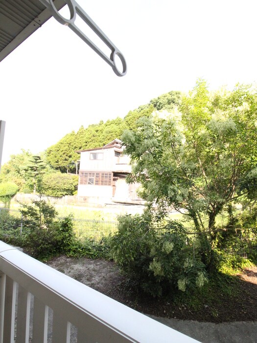 物件内観写真12　(室内からの展望)