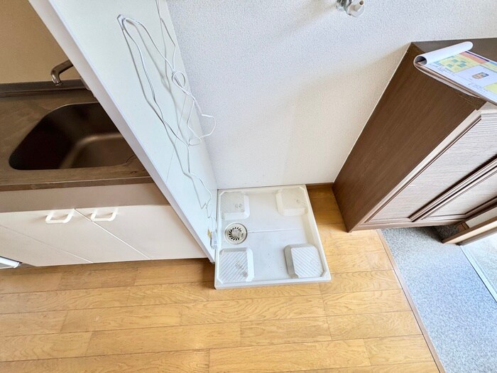 物件内観写真11　(洗濯機置場)