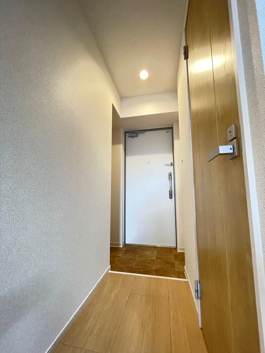 物件内観写真11　(玄関)